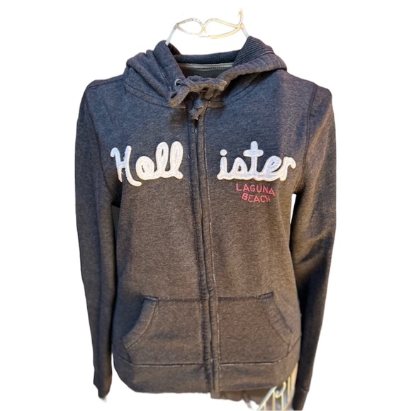 Hollister Tops - Hollister Large zip up hoodie Large GUC